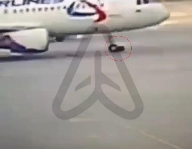 Terrible accident at the airport: The plane passed over the technician while preparing for takeoff