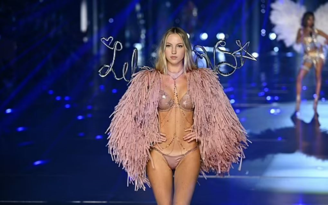 Model Kate Moss and her daughter Lila rocked the Victoria's Secret runway