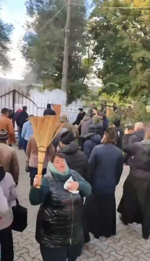 A six-hour fight broke out between priests and the congregation at the Russian Orthodox Church in Ukraine