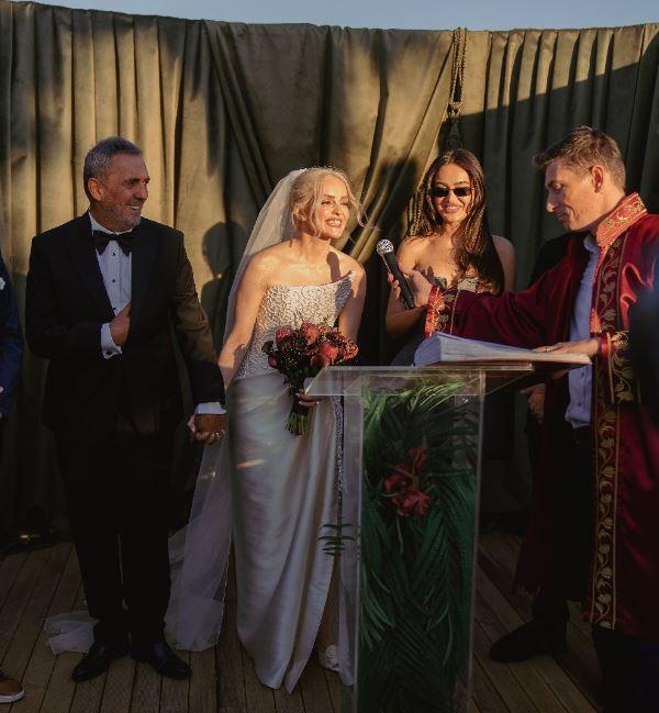 Yavuz Bingöl got married, his father's gift made an impression at the wedding