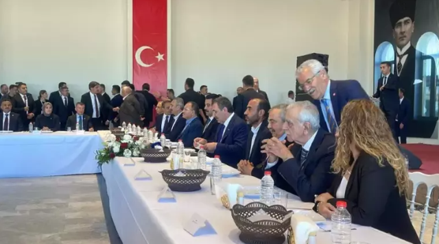 Ahmet Türk, who was removed from office as part of a terrorism investigation, attended the peace dinner