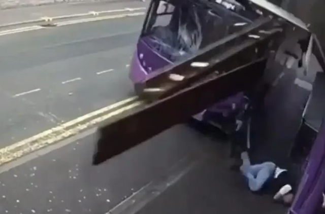A bus hit a man walking on the road! He got up as if nothing happened and went to the tavern