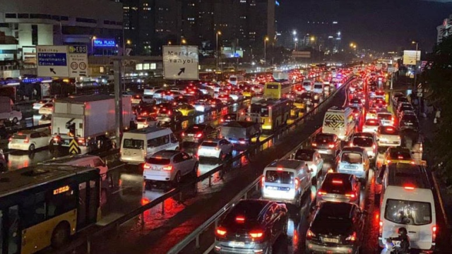 Istanbul is red on the last working day of the week