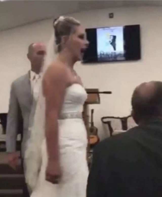 The bride kicked out her mother-in-law who interrupted her speech