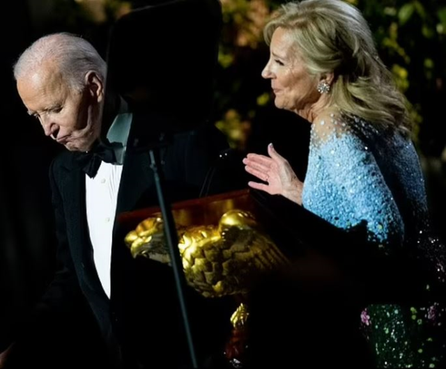 Joe Biden could not hold back his tears at the farewell dinner at the White House