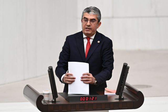 Discussion of 'IQ test' between AK Party's Zengin and CHP's Günaydın: Let's see who passes