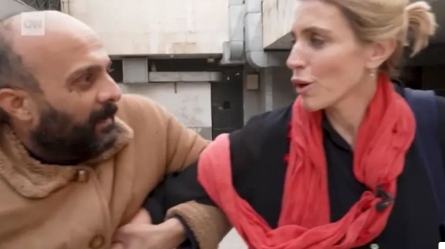 The television team accidentally found the forgotten Syrian prisoner in the prison