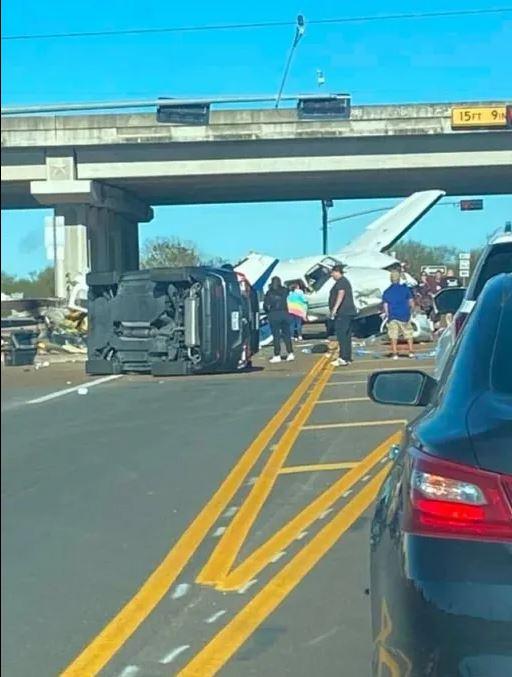 The out-of-control plane fell onto the highway: 4 people were injured