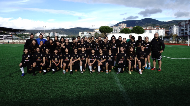 Teacher father established a football team for his daughter