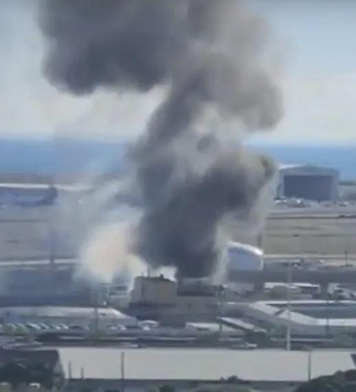 The out-of-control plane crashed into a building: 2 lives lost