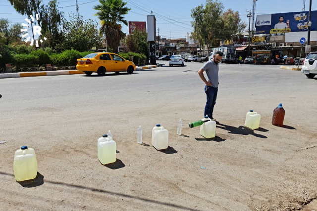 Interesting scene on the streets of Syria