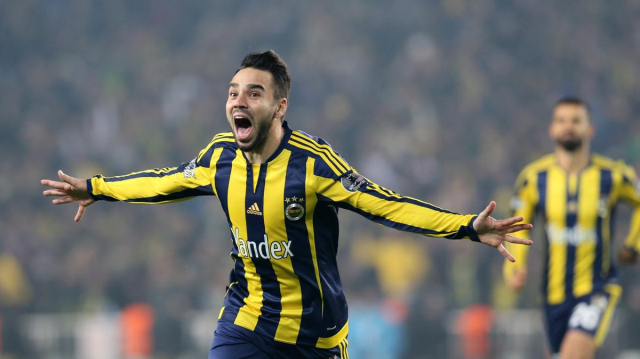 Samet Akaydin, who is expected to leave Fenerbahçe, could make a first after years