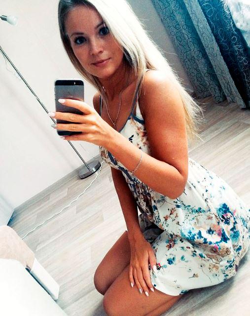 The young woman lost her life after dropping her charging phone into the bathtub