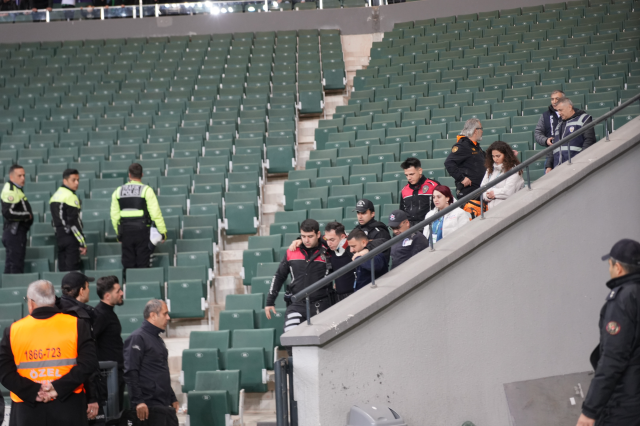 Incident occurred in the Kocaelispor-Iğdır FK match: One police officer was injured, 7 people were detained