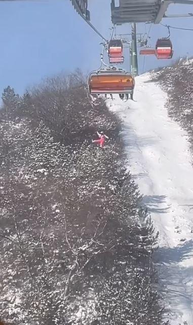 The little girl fell from the chairlift onto the trees