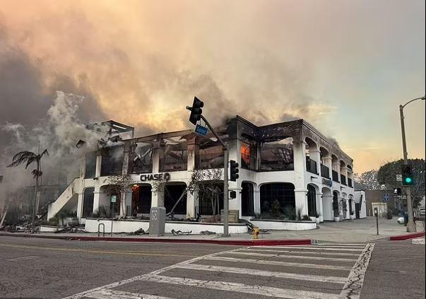 Before and after photos show the destruction caused by the Los Angeles fire