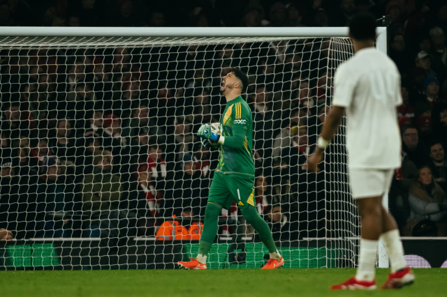 England is talking about Altay Bayındır: saving 2 penalties and eliminating Arsenal