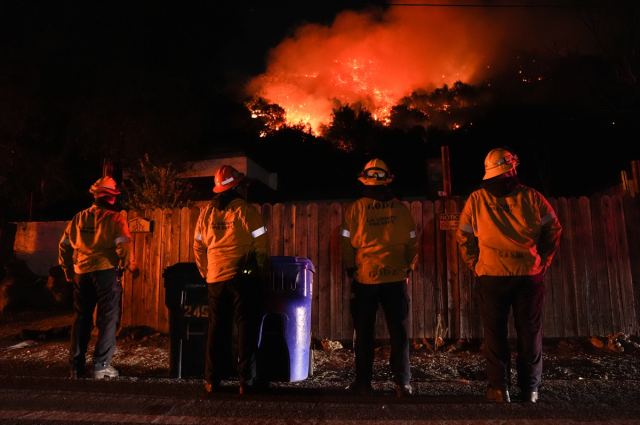 The number of fatalities in the U.S., which has been burning for 6 days, has risen to 24