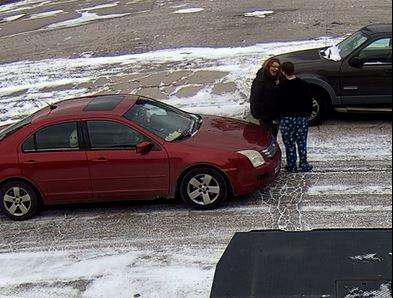 A dispute between a woman and a man in traffic turned into a fight