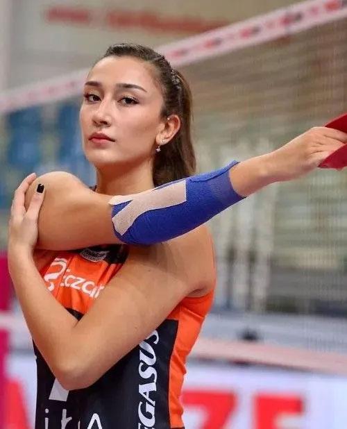 Fenerbahçe is acquiring Hande Baladın