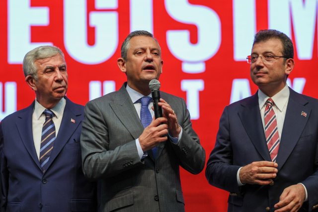 The most critical meeting of recent times in CHP! Özgür Özel's message is significant