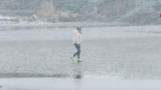 The Marmara receded, citizens walked in the sea