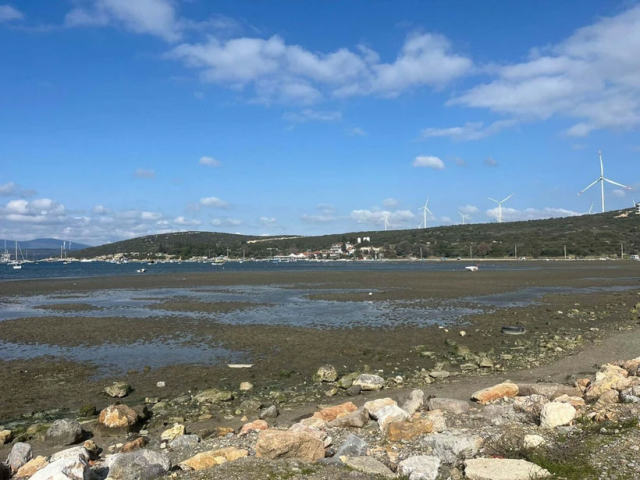 The Marmara receded, citizens walked in the sea