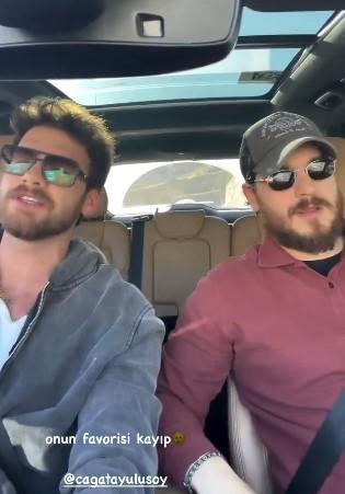 Çağatay Ulusoy gave a concert in traffic! He sang 'Kayıp' with Mustafa Mert Koç