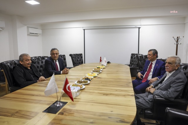 CHP Chairman Özgür Özel visited Ahmet Türk