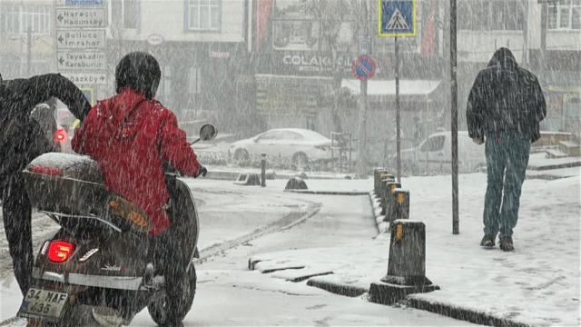 Istanbul is overwhelmed by snow! The precipitation has intensified, and a new warning has come from AKOM