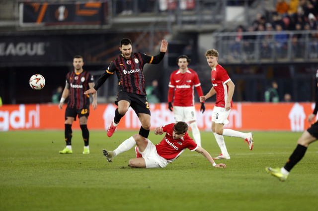 Galatasaray lost 4-1 to AZ Alkmaar away