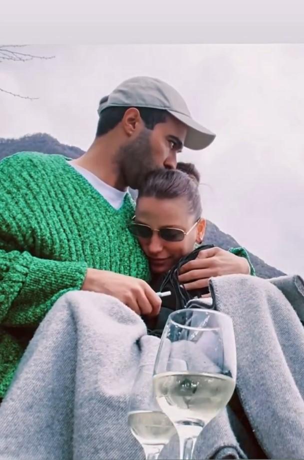 Serenay Sarıkaya's 'Valentine's Day' post with Mert Demir