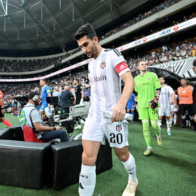 Beşiktaş signed a 2-year new contract with Necip Uysal