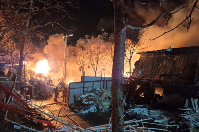 Fire at a recycling facility in Avcılar, Istanbul: Here are the first images