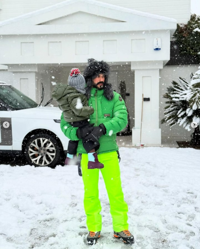 Attention-grabbing snow combination of Fahriye Evcen and Burak Özçivit