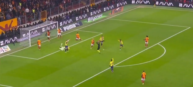 The goal scored by Fenerbahçe against Galatasaray was disallowed