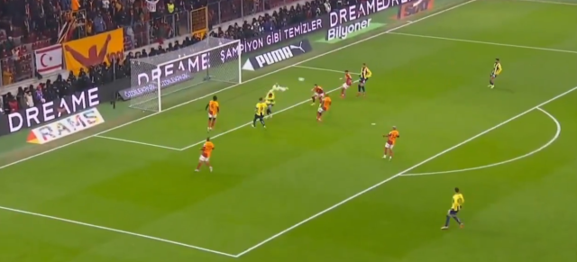 The goal scored by Fenerbahçe against Galatasaray was disallowed