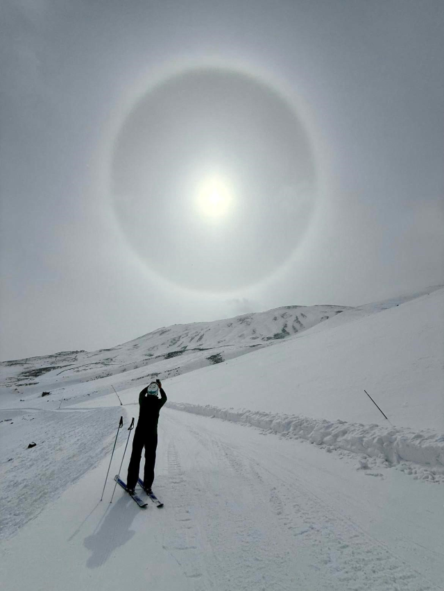 Nature's artwork 'halo' captured in Erciyes