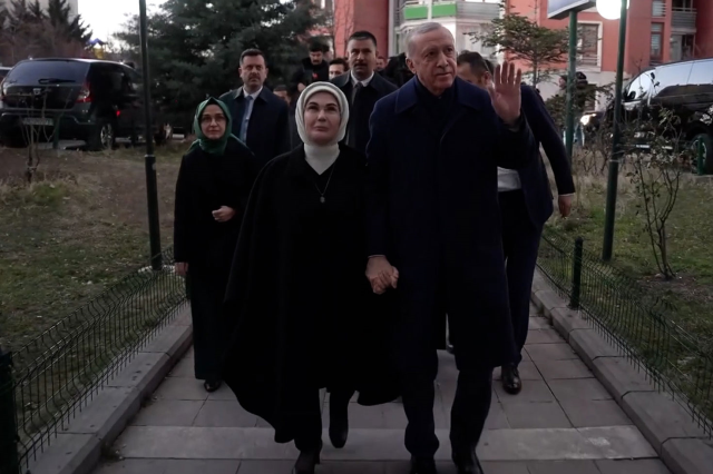 The Erdoğan couple went to iftar hand in hand