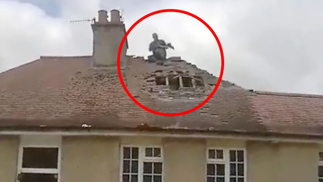 Such a neighbor, a nightmare for the enemy! He removed the tiles from the roof of the house