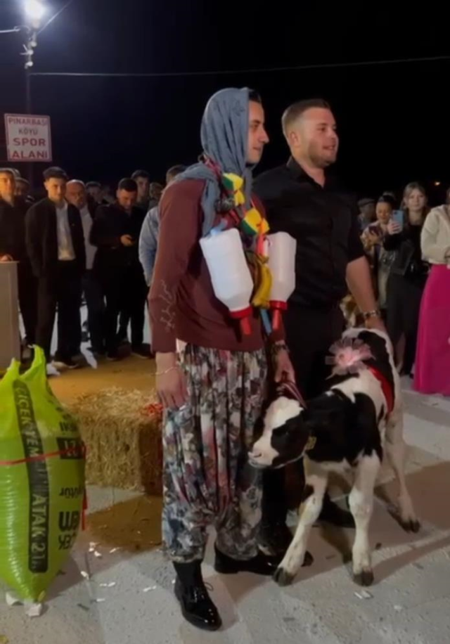 The groom waited helplessly, the gifts at the wedding shocked everyone