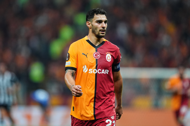 Galatasaray extended the contract of the national star