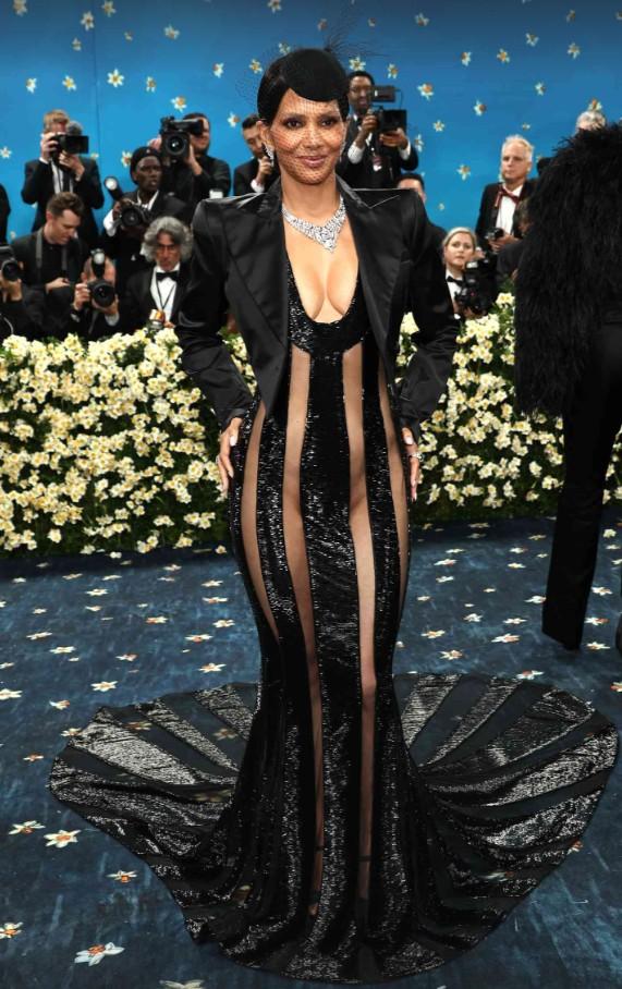 Halle Berry walked the red carpet without wearing underwear