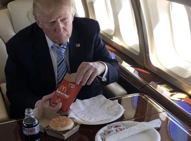 A mobile McDonald's branch was set up for Trump in the garden of the Royal Palace in Saudi Arabia