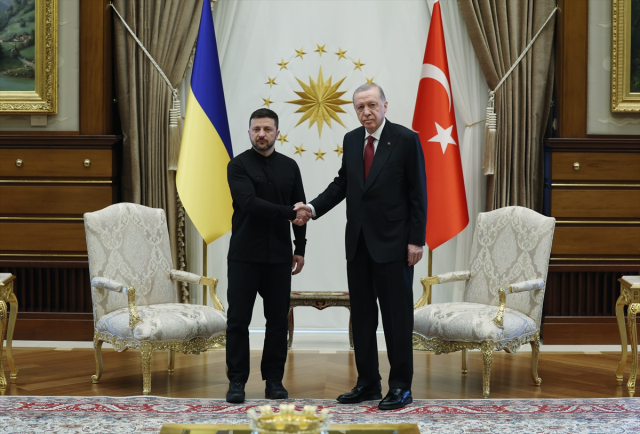 بدأت محادثات أردوغان وزيلينسكي