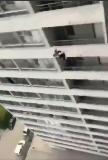 The attempts to convince were in vain! The young man who jumped from the 12th floor tragically lost his life
