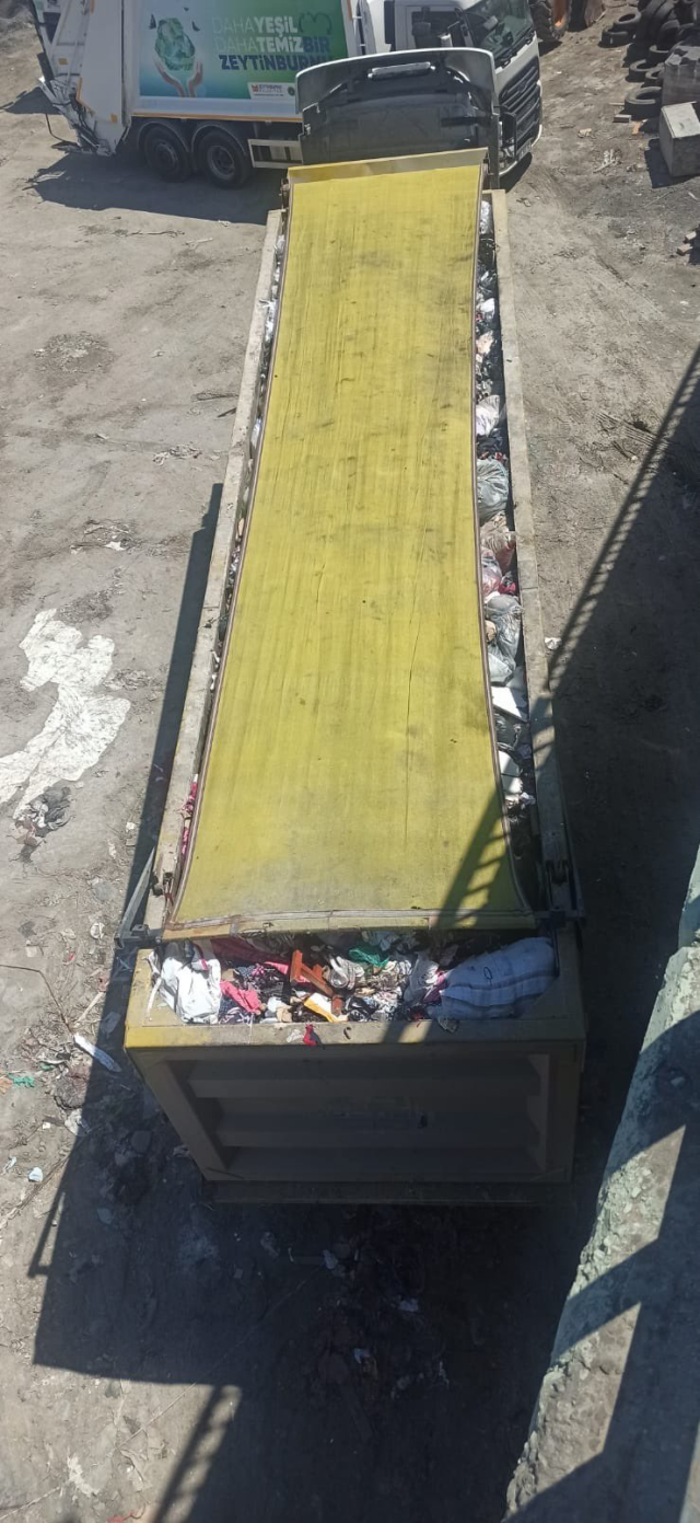 Zeytinburnu Municipality turned the area adjacent to the site where 10,000 people live into a waste site
