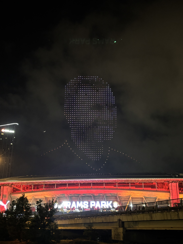 Unseen drone show from Galatasaray! They brought 5 stars from 5 different places