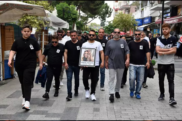 Singer Şimal Gülen was bid farewell on her final journey