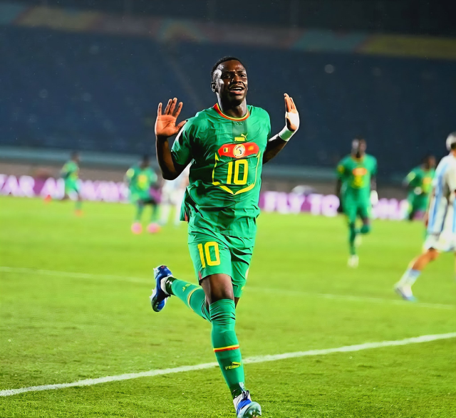 Fenerbahçe's Amara Diouf bombshell! The young star has arrived in Istanbul